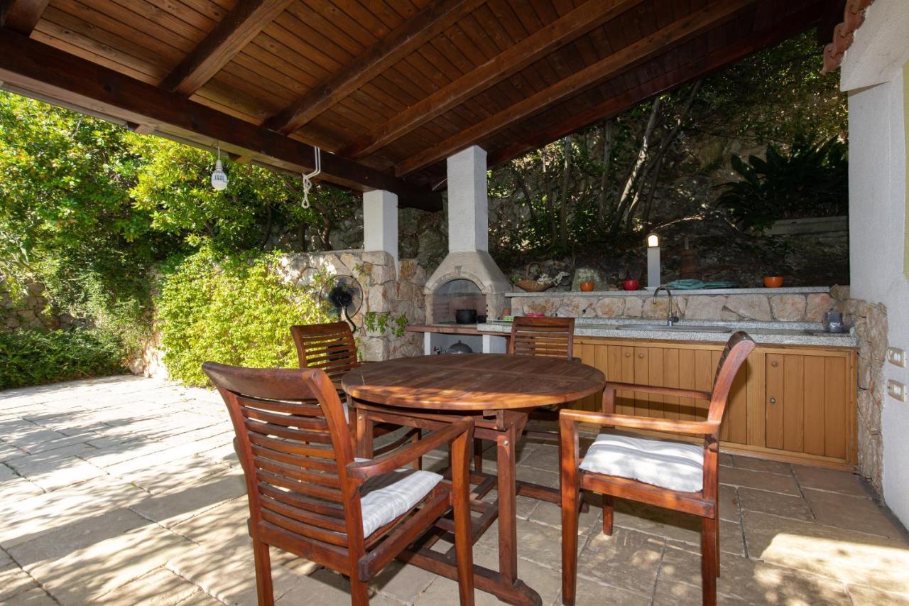 Apartment Portapisana Just 50M From The Beach Krk Town Exterior photo