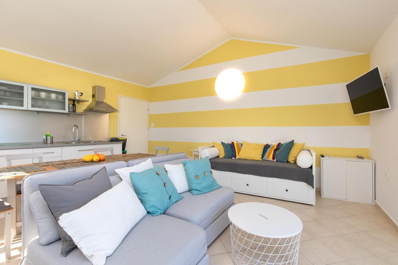 Apartment Portapisana Just 50M From The Beach Krk Town Exterior photo