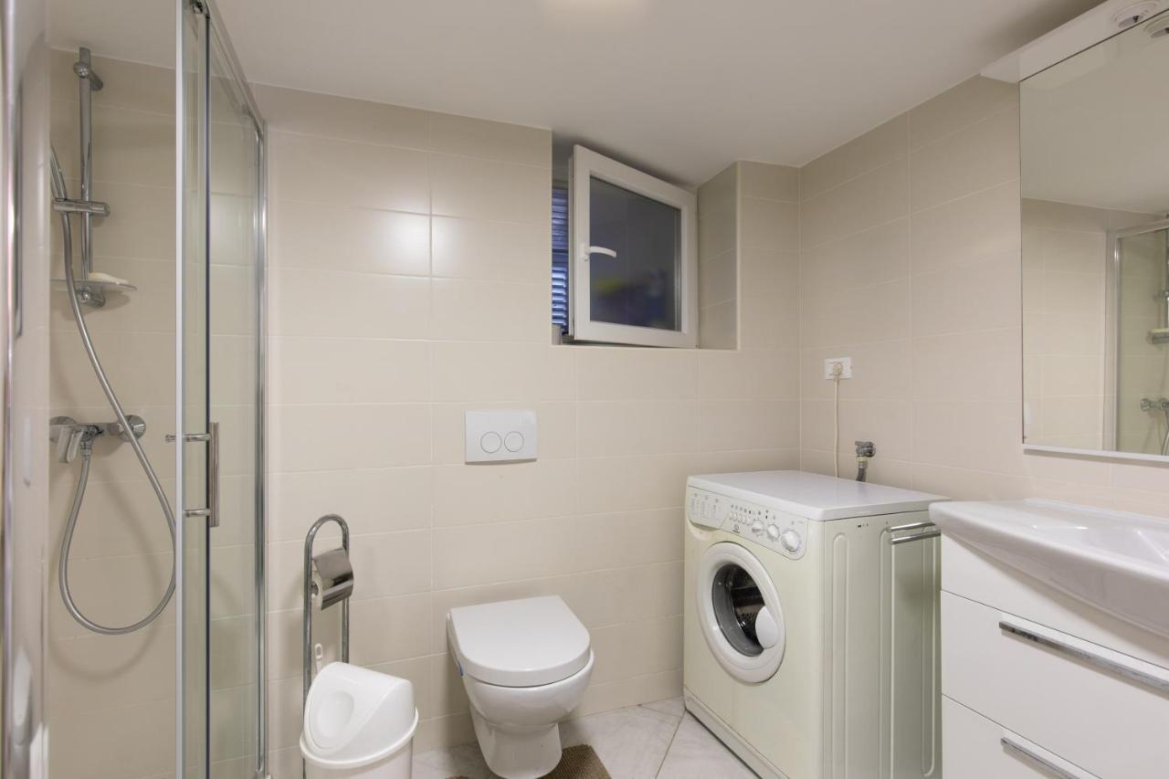 Apartment Portapisana Just 50M From The Beach Krk Town Exterior photo