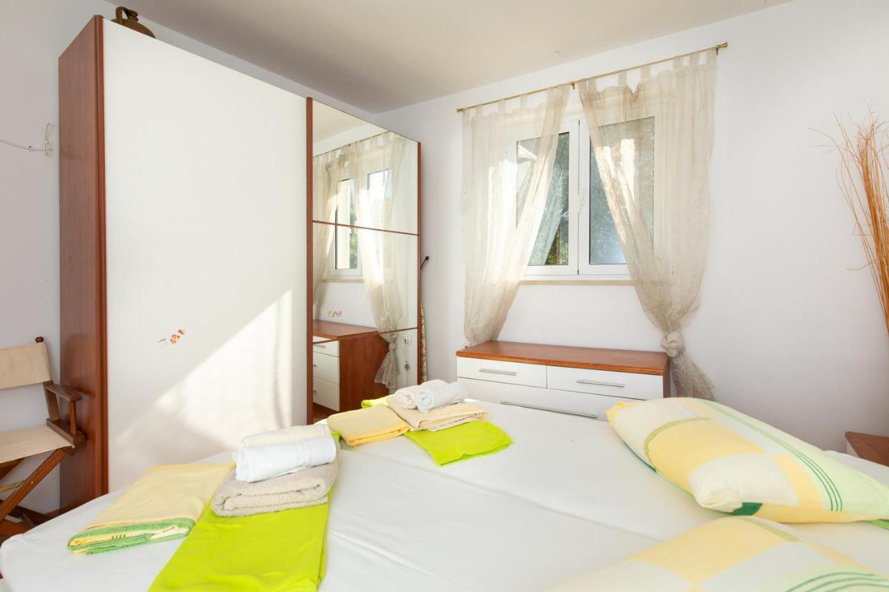 Apartment Portapisana Just 50M From The Beach Krk Town Exterior photo