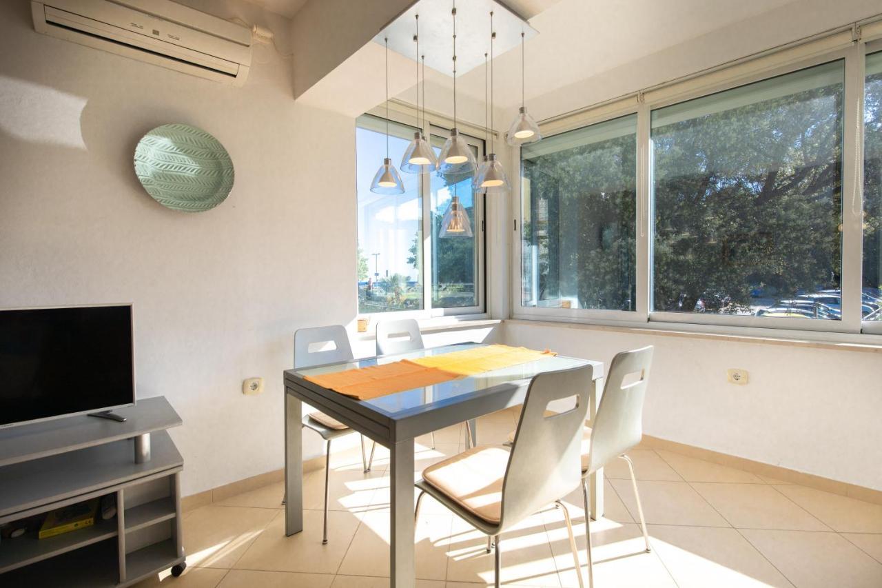 Apartment Portapisana Just 50M From The Beach Krk Town Exterior photo
