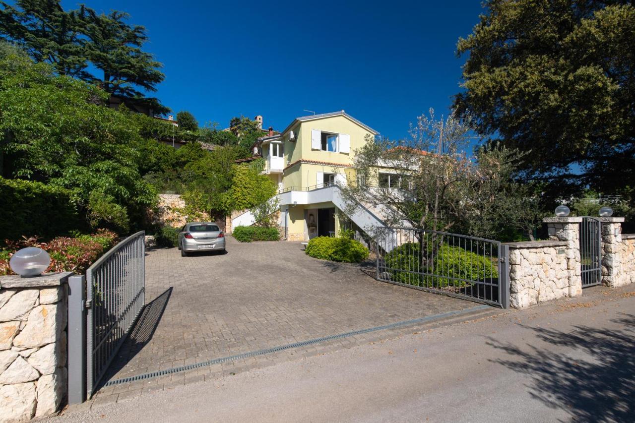Apartment Portapisana Just 50M From The Beach Krk Town Exterior photo
