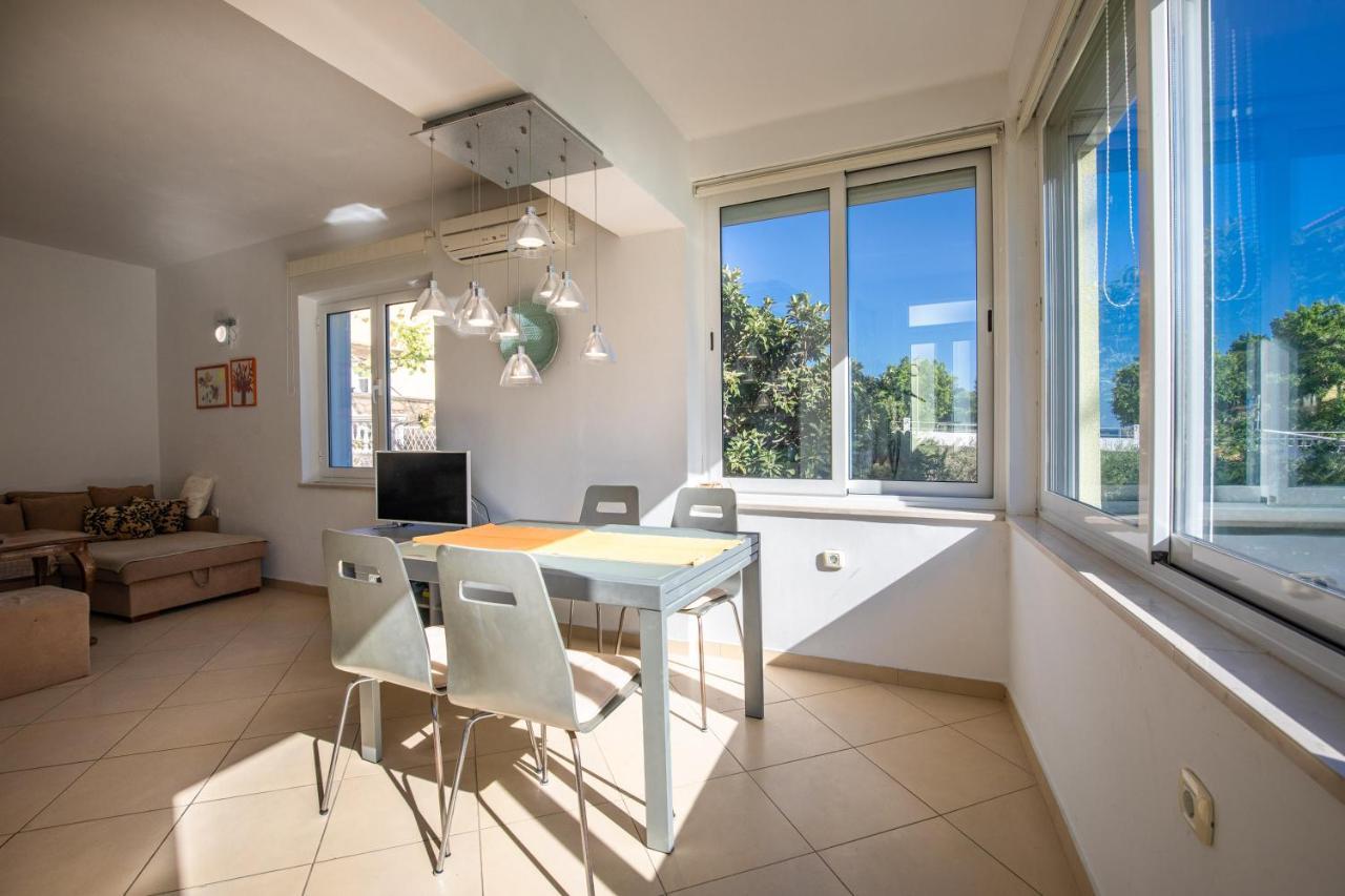 Apartment Portapisana Just 50M From The Beach Krk Town Exterior photo